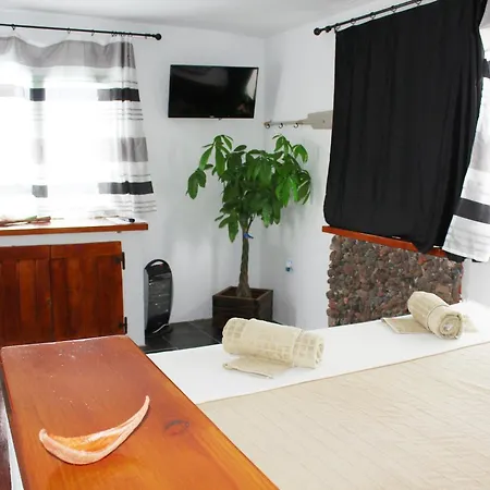 Alimay (adults Only) Apartment